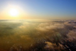 Chmury nad Gdyni na fotografii lotniczej.